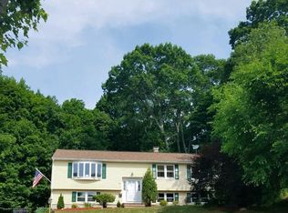 19 Locksley Rd, Danvers, MA 01923