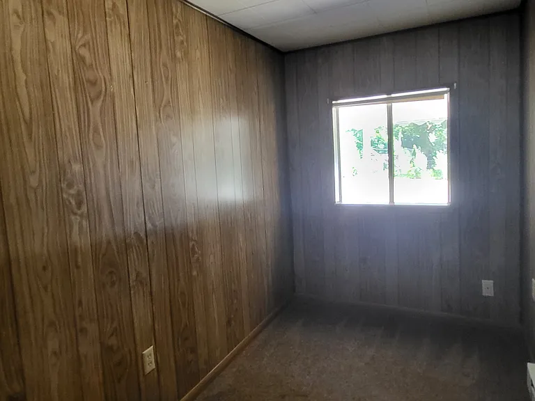 339 N G St — Photo 9
