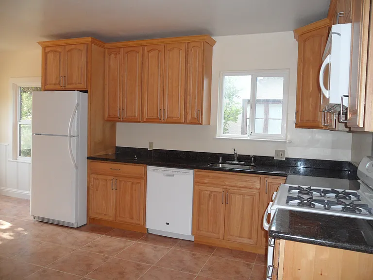 805 San Carlos Ave — Photo 19