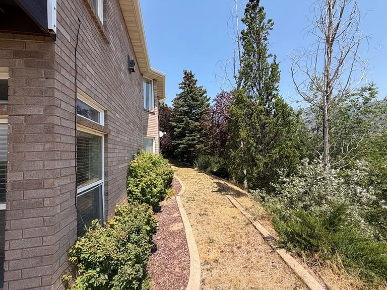 1835 N Beechwood Dr — Photo 54