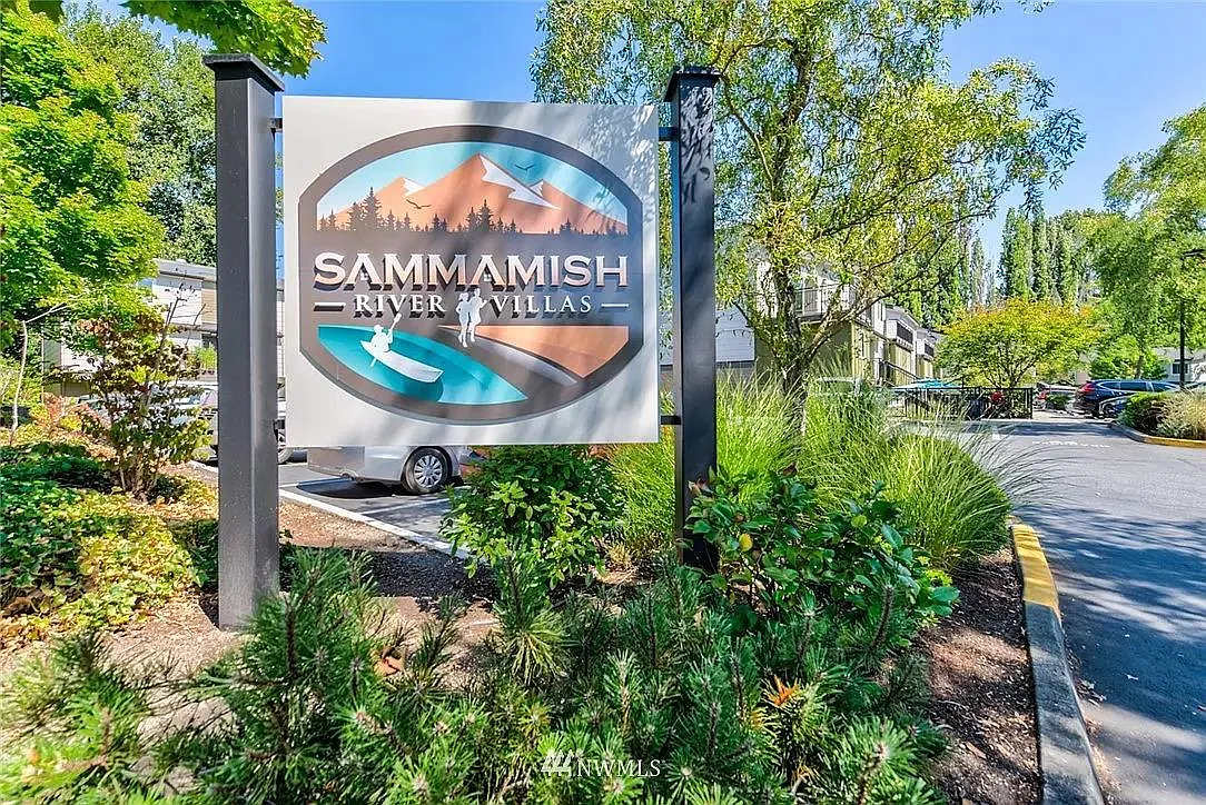 2 bed, 1.5 bath, 897 sqft, $2,600 — Photo 3