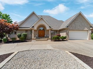 426 English Tern Dr, Akron, OH