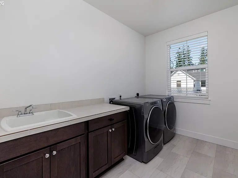 2751 Dahlia Dr — Photo 35