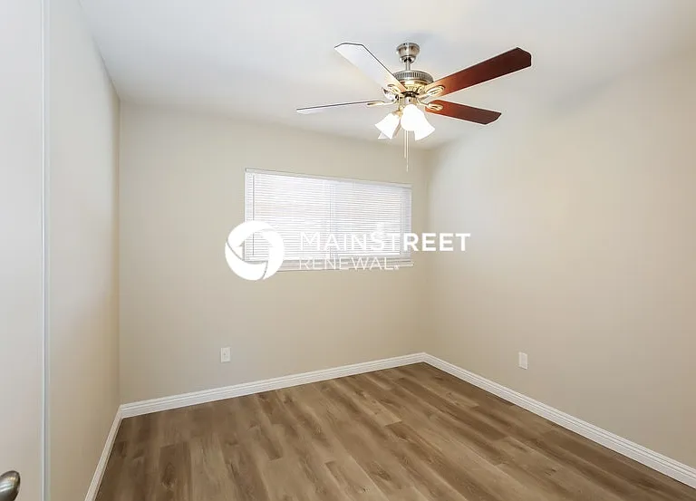 2308 Revere St — Photo 9