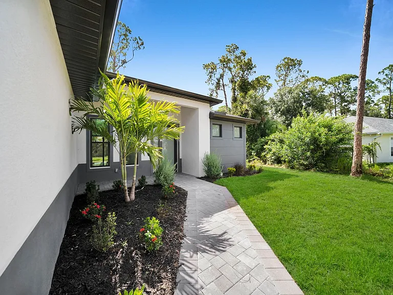 4523 Badini St — Photo 33