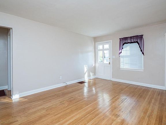 3rd image of 2420 Mount Claire Ave