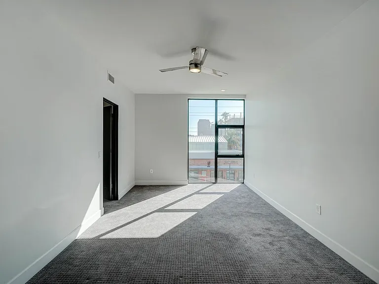 504 E Roosevelt St #1103 — Photo 20