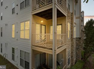5947 Founders Hill Dr UNIT 201, Alexandria, VA 22310