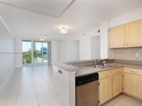 2665 SW 37th Ave