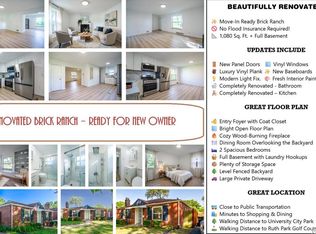 1036 Groby Rd, Saint Louis, MO 63130