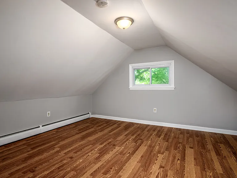 23 Thomas St — Photo 30