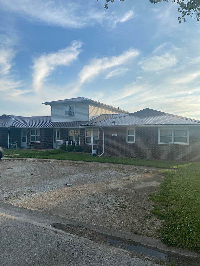 204 Martin Ct APT B, Catlin, IL 61817 Zillow