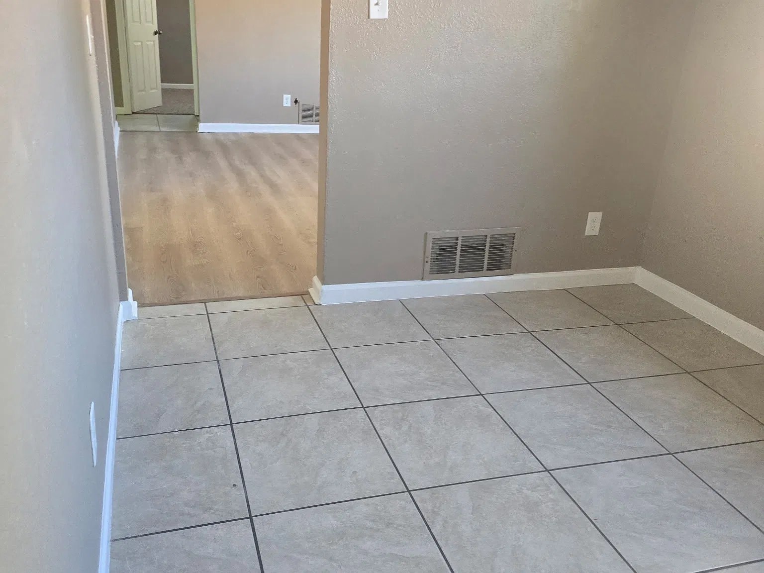 3 bed, 1176 sqft, $2,350 — Photo 2