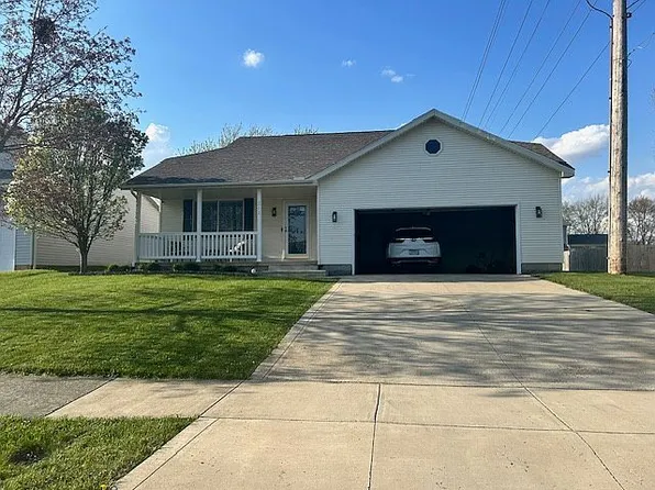 212 Capital Ln, Findlay, OH 45840