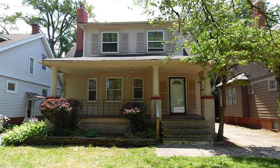 1st image of 3808 Summit Park Ave