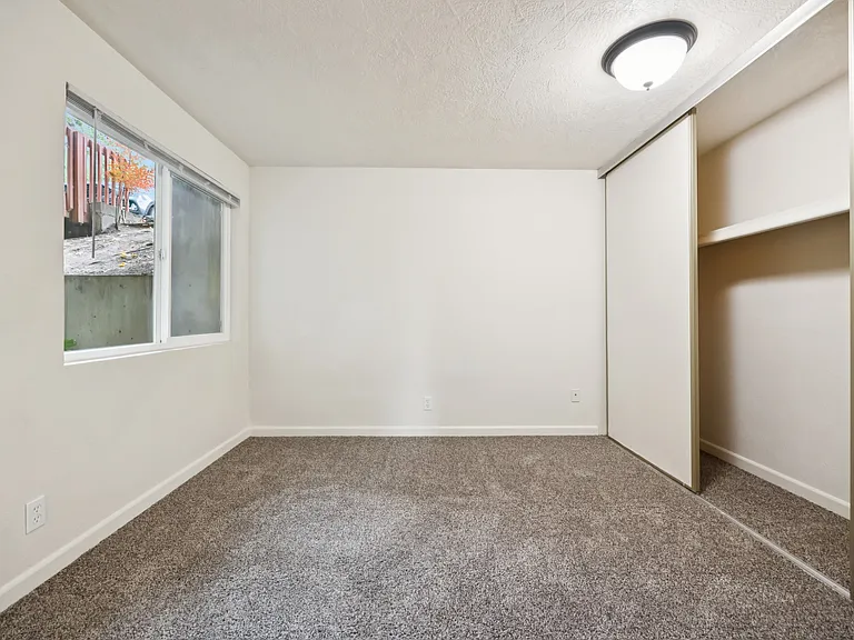 Fairmount Park Apartments — Photo 27