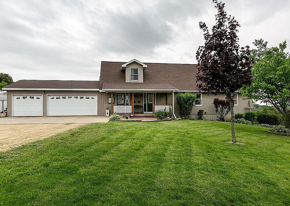 6449 N. Main St.
E. Dubuque