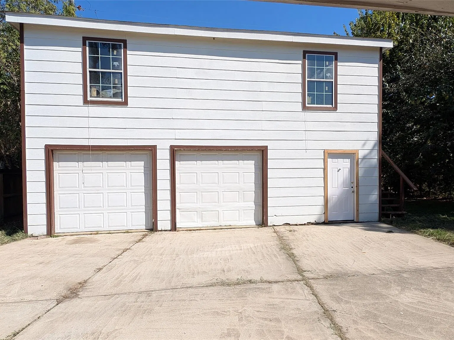 3 bed, 1.5 bath, 1076 sqft, $1,595 — Photo 2
