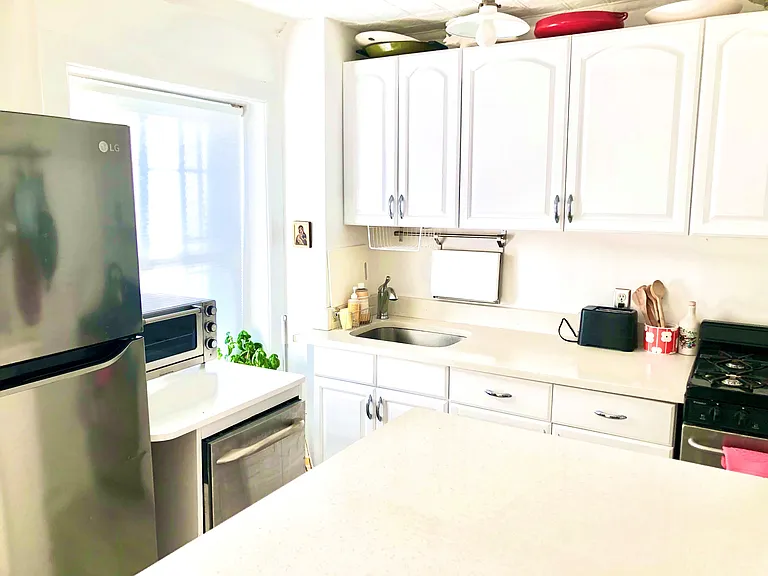 128 Kane St #3 — Photo 6