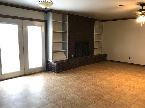 3rd image of 2114 NW Avenue C