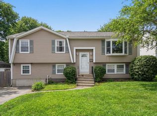 44 Pearl St, Woburn, MA 01801