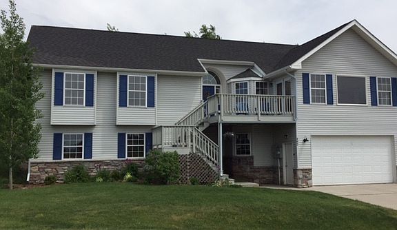 2nd image of 492 Sandhill Cir