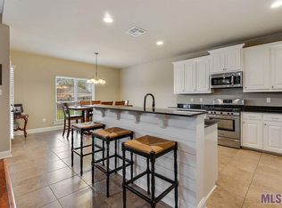 14377 Stonegate Manor Dr, Gonzales, LA 70737