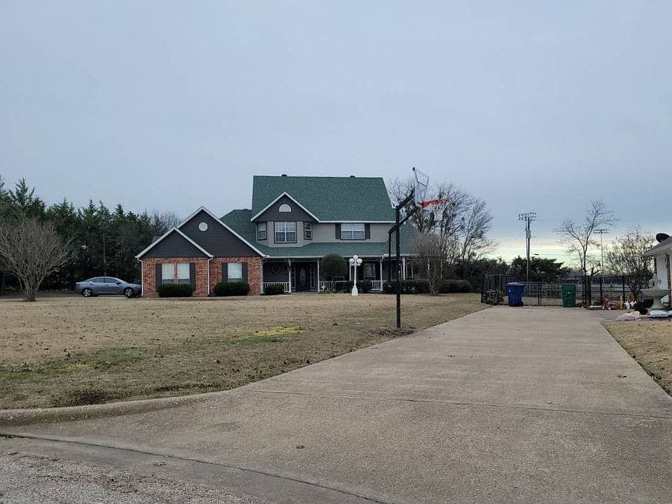 1st image of 2209 Meadowview Dr