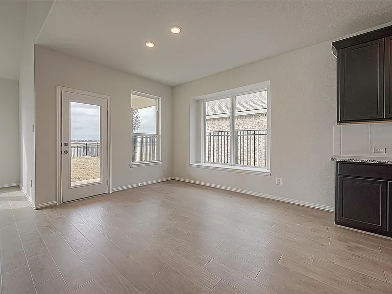 5823 Westwood Shore Dr — Photo 8