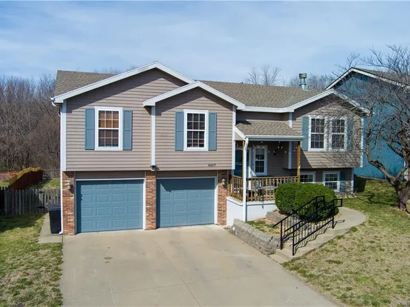 4607 Crystal Dr, Saint Joseph, MO 64506