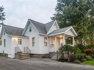 3524 Woods Rd, Williamson, NY 14589