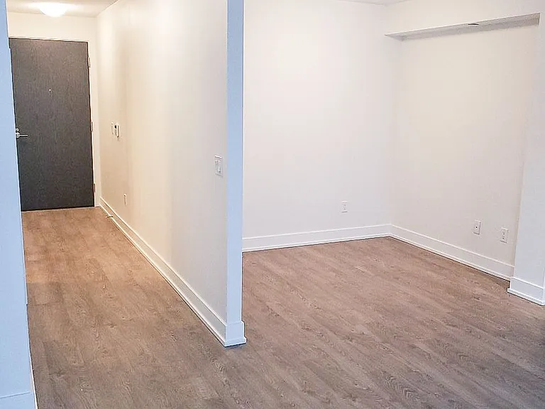 9 Mabelle Ave #625 — Photo 4