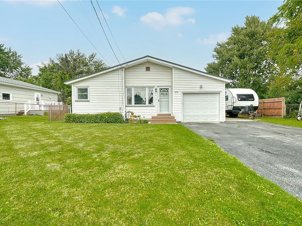 1st image of 294 Youngs Ave
