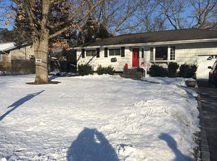 1030 Martinstein Ave, Bay Shore, NY 11706