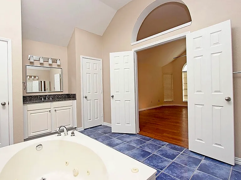 4251 Millview Ln — Photo 17