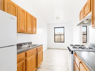 2136 Wallace Ave APT 476, Bronx, NY 10462