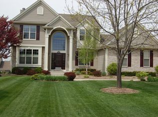 W173N10197 Woodbridge Ln, Germantown, WI