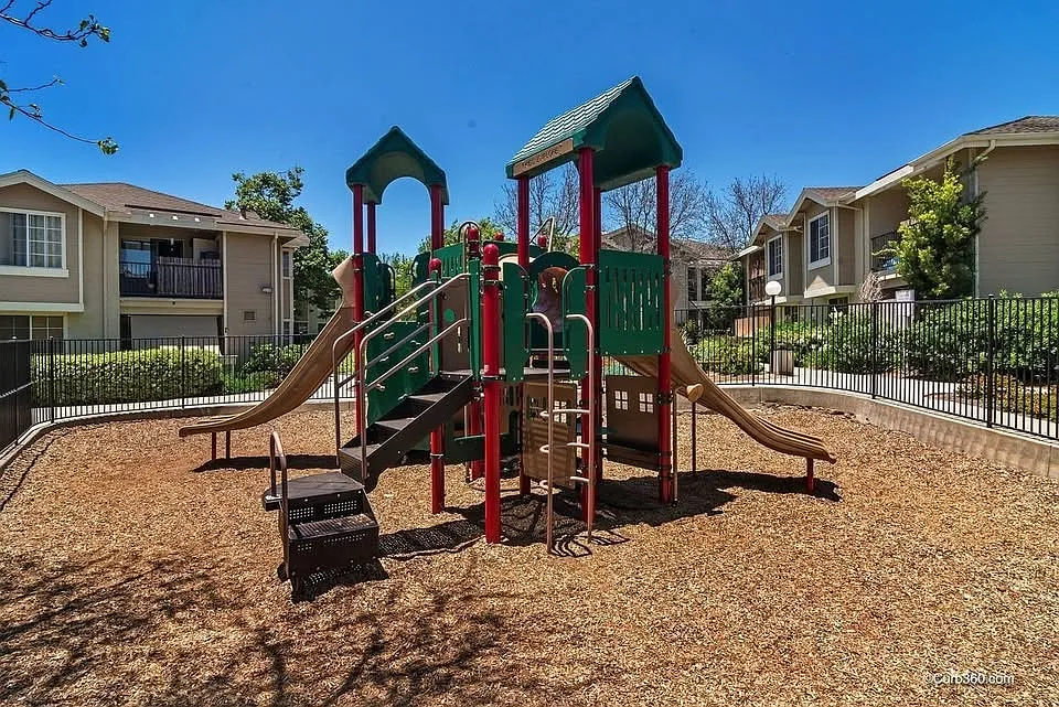 3 bed, 1088 sqft, $1,025 — Photo 4