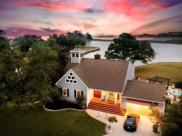 111 White House Dr, Poquoson, VA 23662