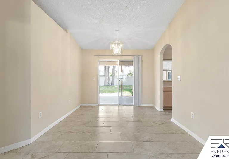 57 Pin Oak Dr — Photo 8