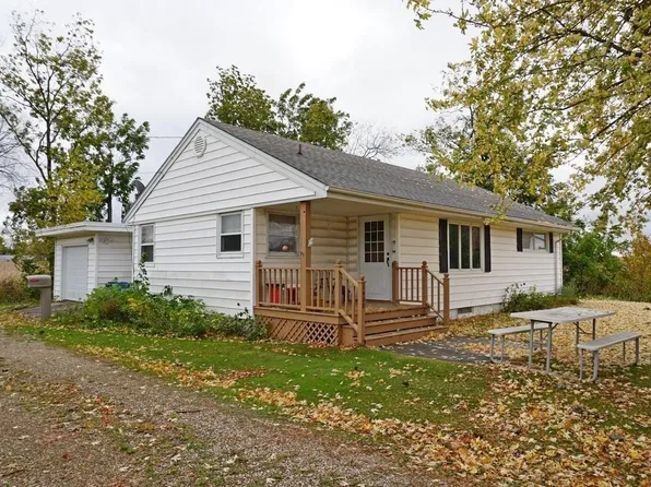 1400 S Main St, Charles City, IA 50616