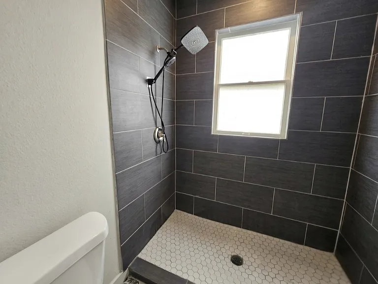 731 N Pine St #1 — Photo 8