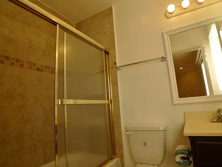 Village Beesan Condos — Photo 63