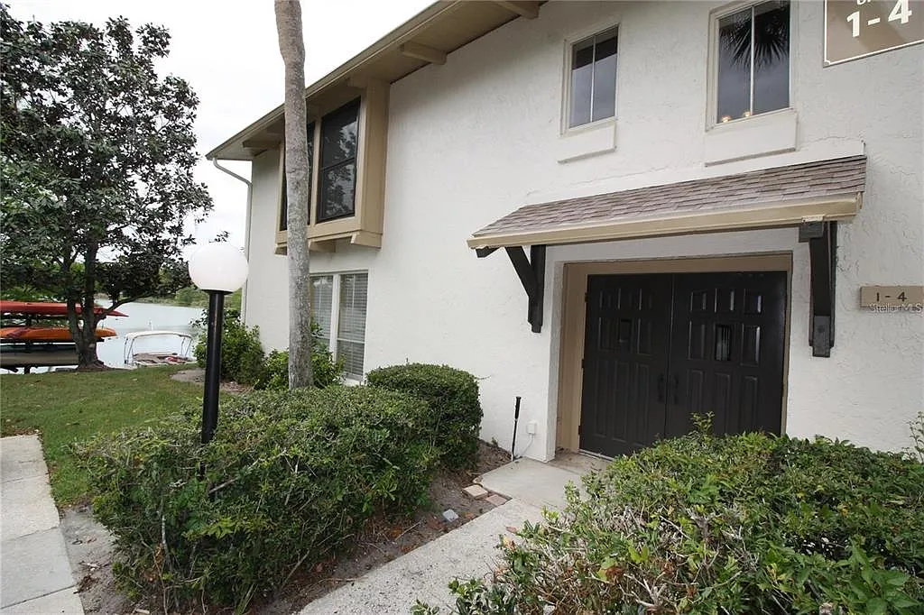 2 bed, 2.0 bath, 1216 sqft, $1,695 — Photo 1
