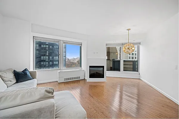 Rented by Douglas Elliman | media 14
