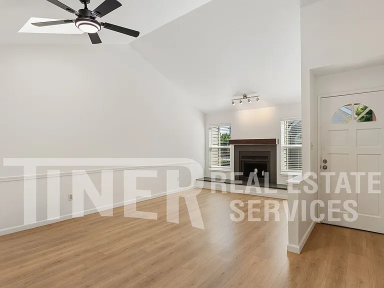 1533 Hood Rd #B — Photo 7