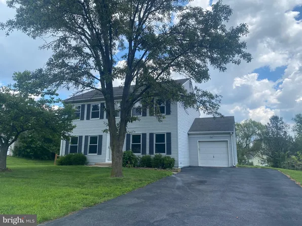 3 Battle Dr, Newark, DE 19702