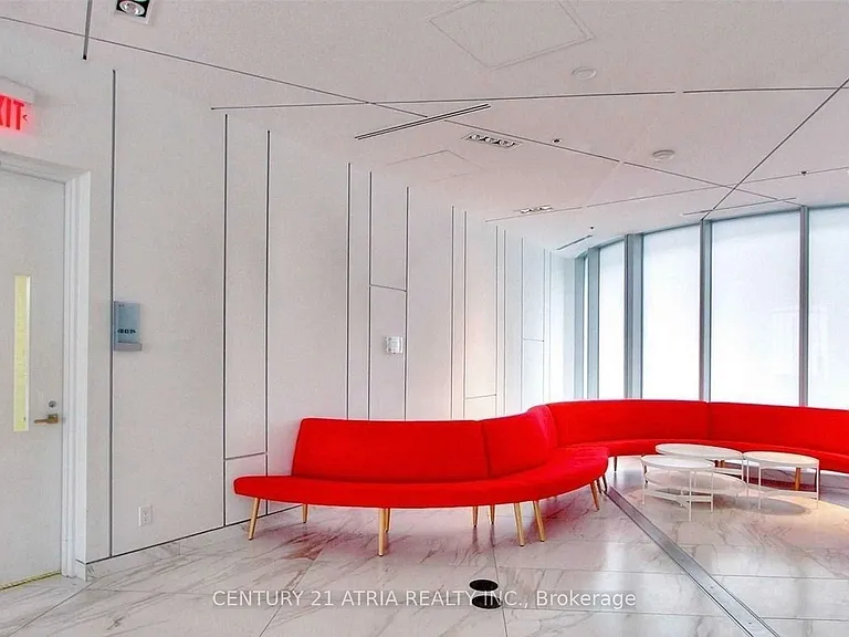 14 York St #1002 — Photo 25