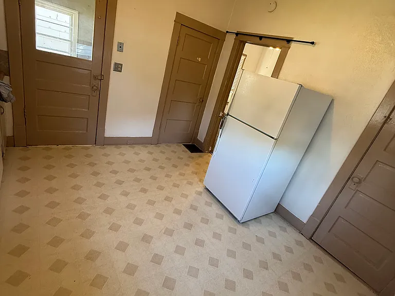 620 N Kline St #1 — Photo 2