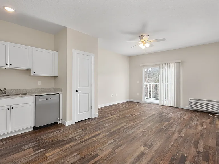 Creekview — Photo 20